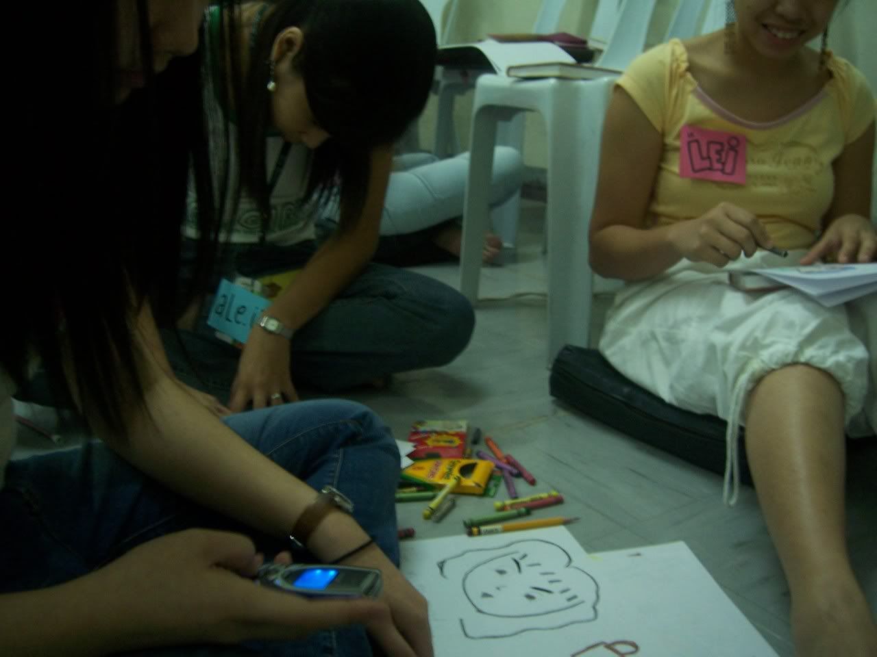 Another random shot for the sakes of the 'potential photography major' of Jackie, Ale and Lei working on what we would burn later. Image hosted by Photobucket
