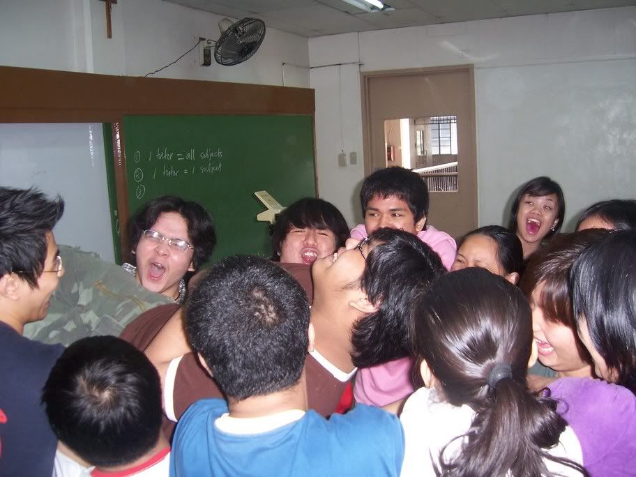 So Sudoy finally made the drop, and we were somehow overwhelmed. Well, Sudoy is big. No wonder all of us had our mouths wide open in awe. Ariane took this photo yesterday.