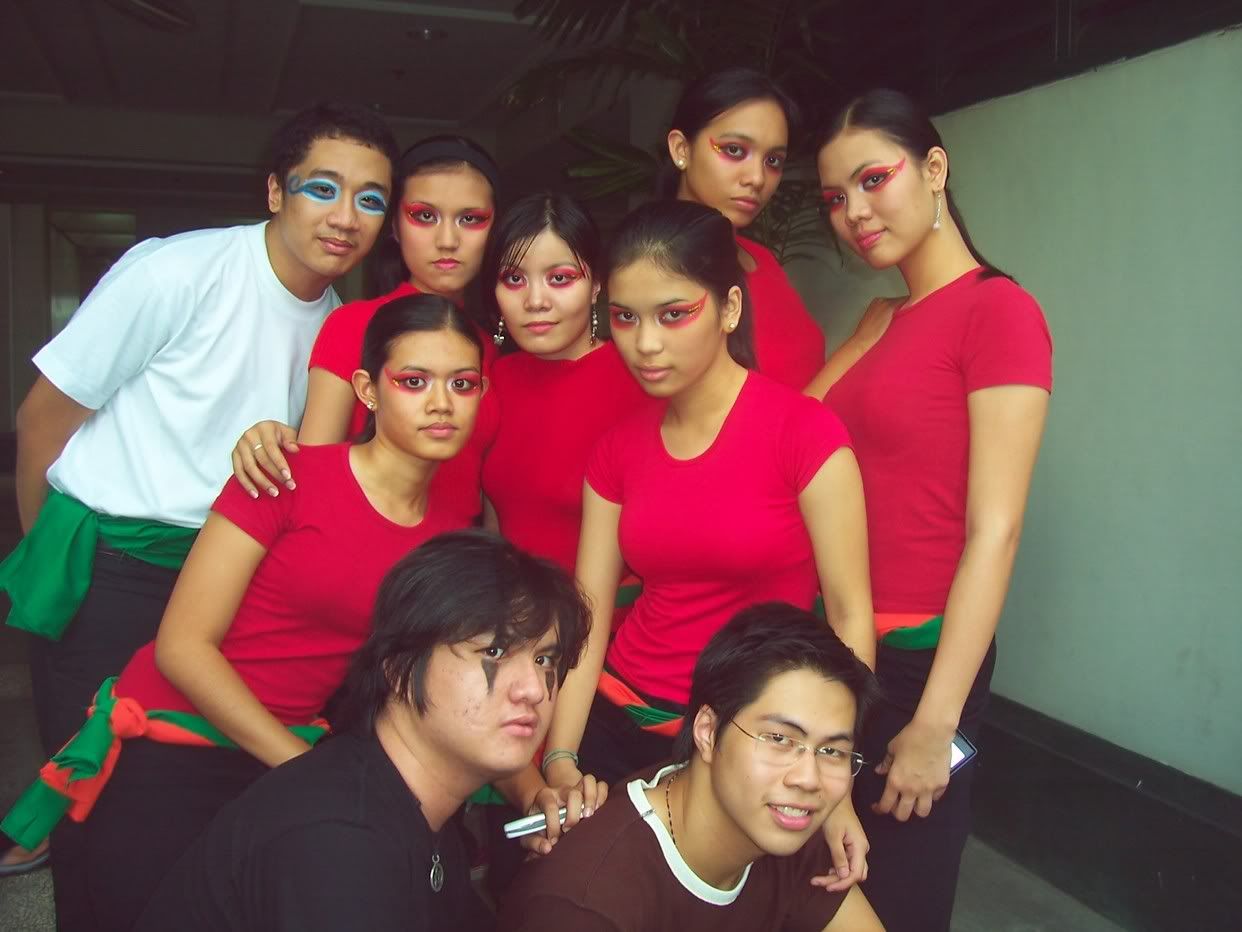Due to a lack of ideas, I'll just call this a classic struggle between good and evil. Err, just kidding. Clockwise from top left: me, Dian, Caresse, Jaja, Sara, Ale, Cuyeg, Huey and Kaymee. Image hosted by Photobucket