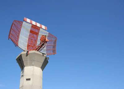 Heathrow_radar_tower.jpg