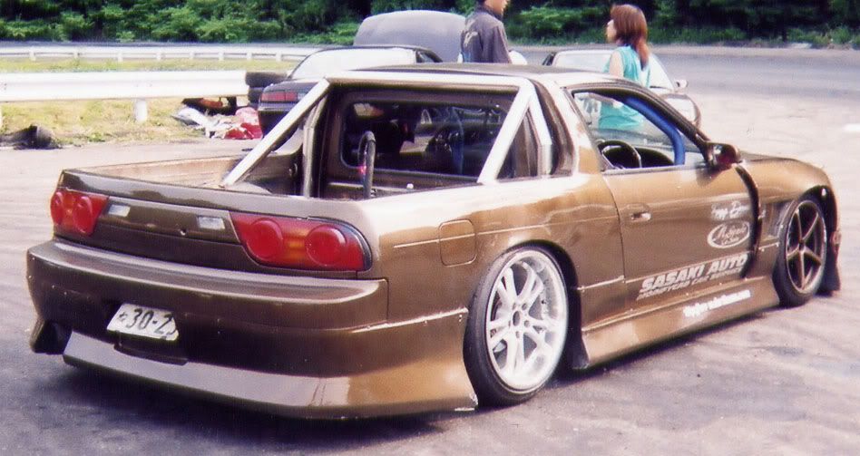 http://i23.photobucket.com/albums/b355/po0chucker/180sx_cortado.jpg