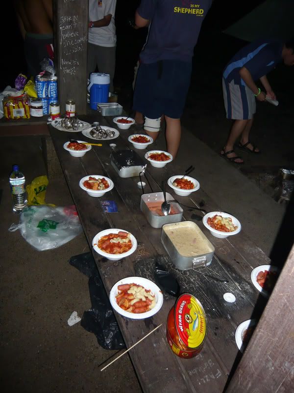 Amateur Buffet; Island style.