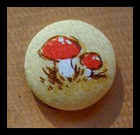D-I-Y Zakka ~ Mushroom & Dots Buttons