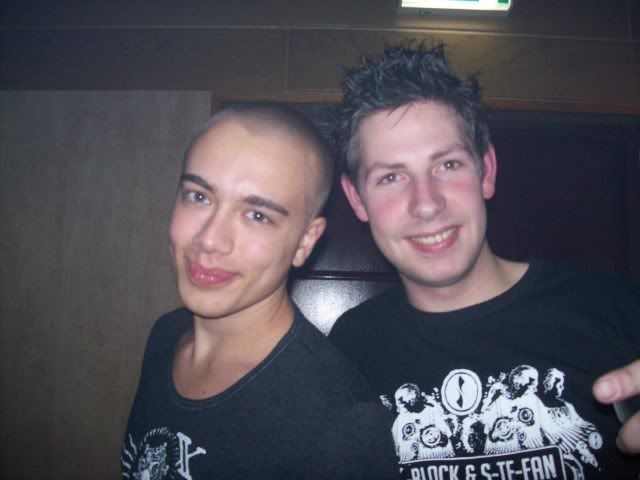 [img width=640 height=480]http://i23.photobucket.com/albums/b359/PsYcHo-VIRUS/26041715.jpg[/img]