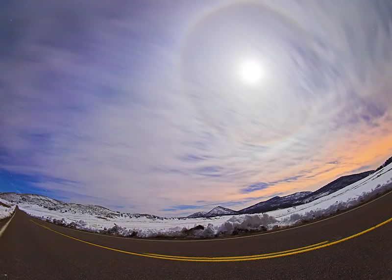 IMAGE: http://i23.photobucket.com/albums/b364/dietcookie/moontrailbaby.jpg