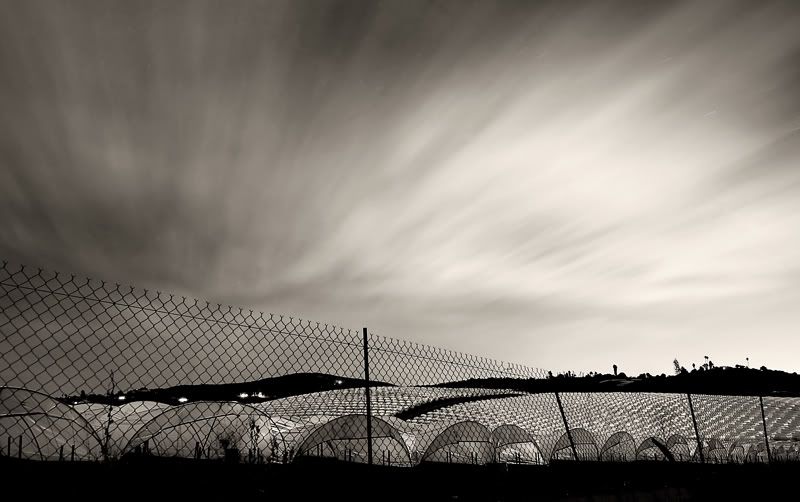 IMAGE: http://i23.photobucket.com/albums/b364/dietcookie/vista-night-scape-good.jpg