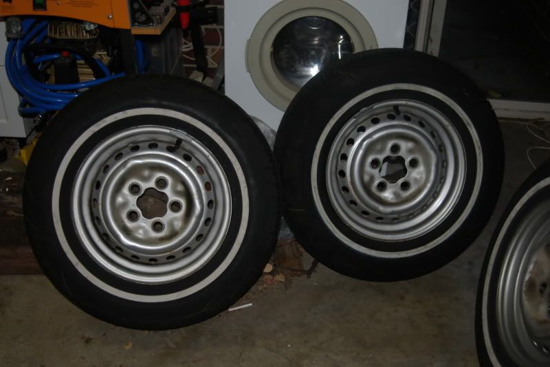 http://i23.photobucket.com/albums/b366/choptick/DubStuff/wheels/IMGP8609.jpg