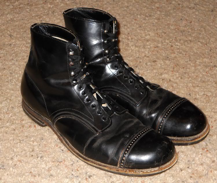 serviceshoes001.jpg