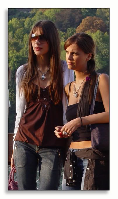 chicas.jpg