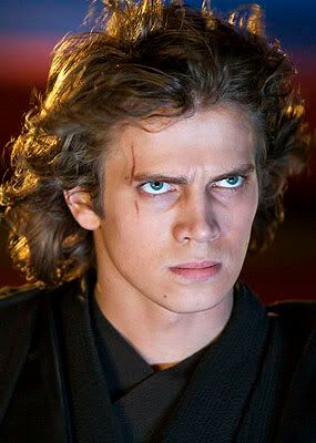 http://i23.photobucket.com/albums/b387/mrsmoon1/hayden%20christensen/sith4.jpg