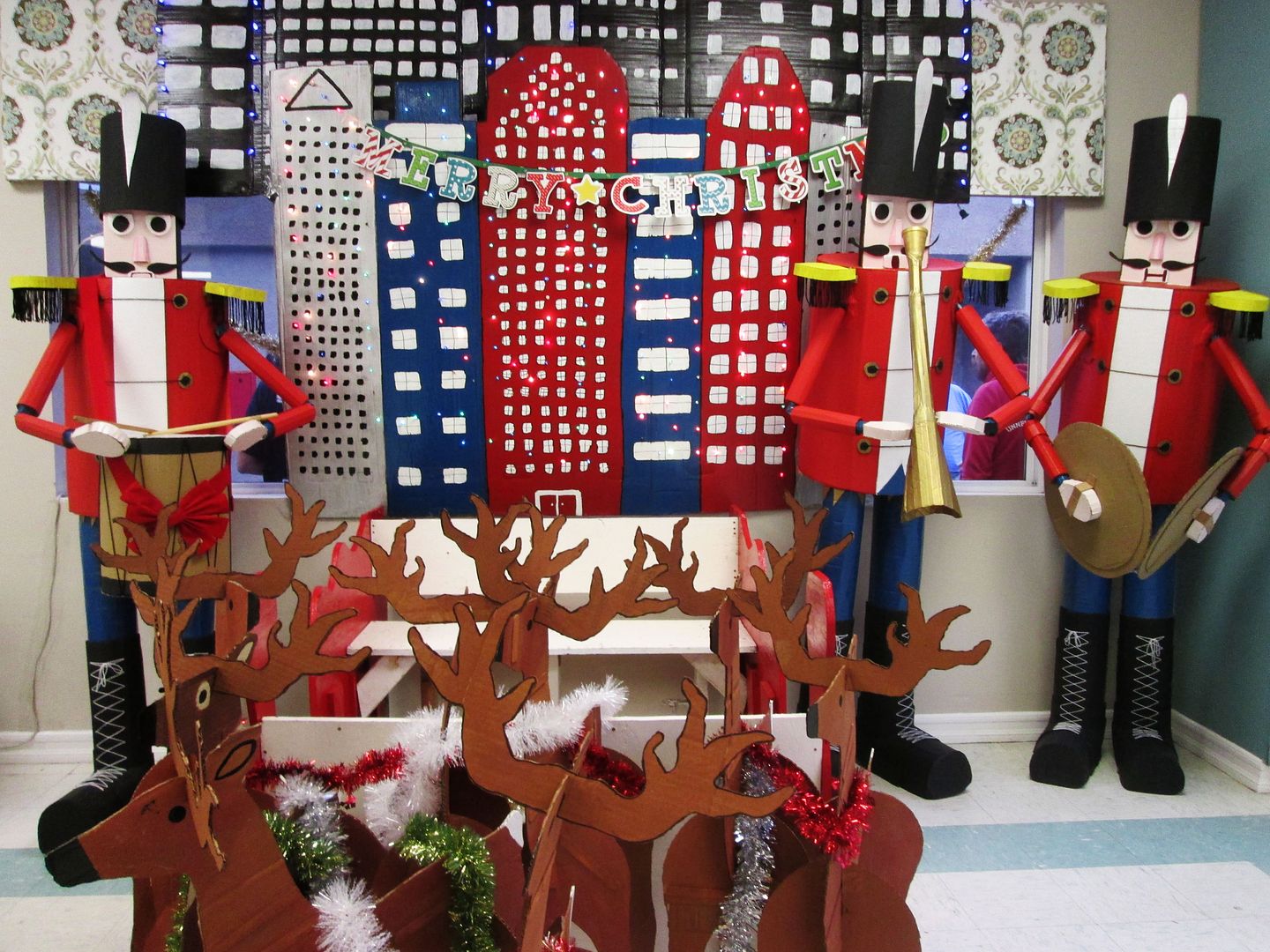 Christmas City, Reindeer, Soldiers