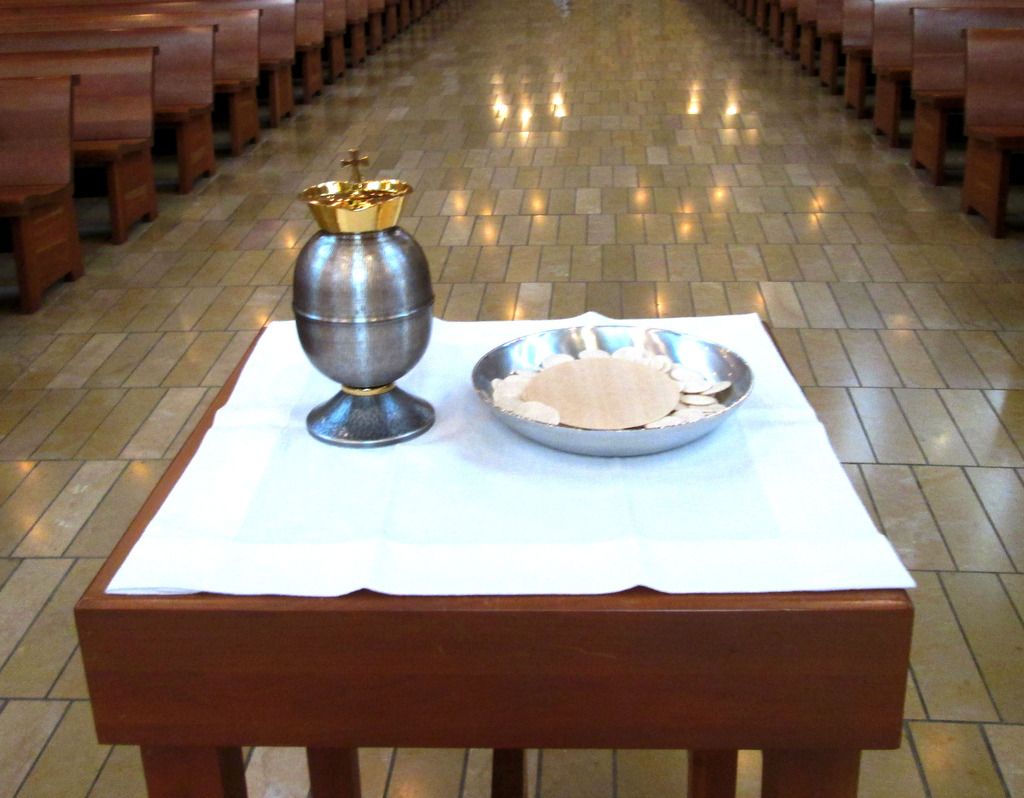 bread and cup Los Angeles cathedral