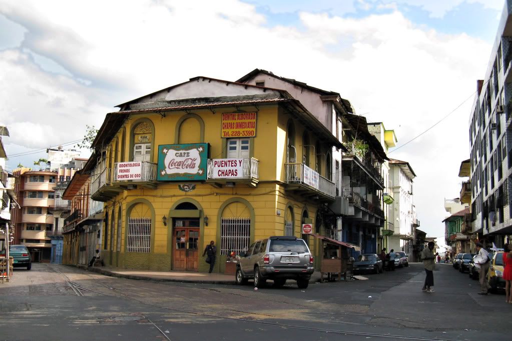 Photograph of Café Coca Cola in Panama City, Panama. (Credit: Omar Upegui R./Michael Moore)