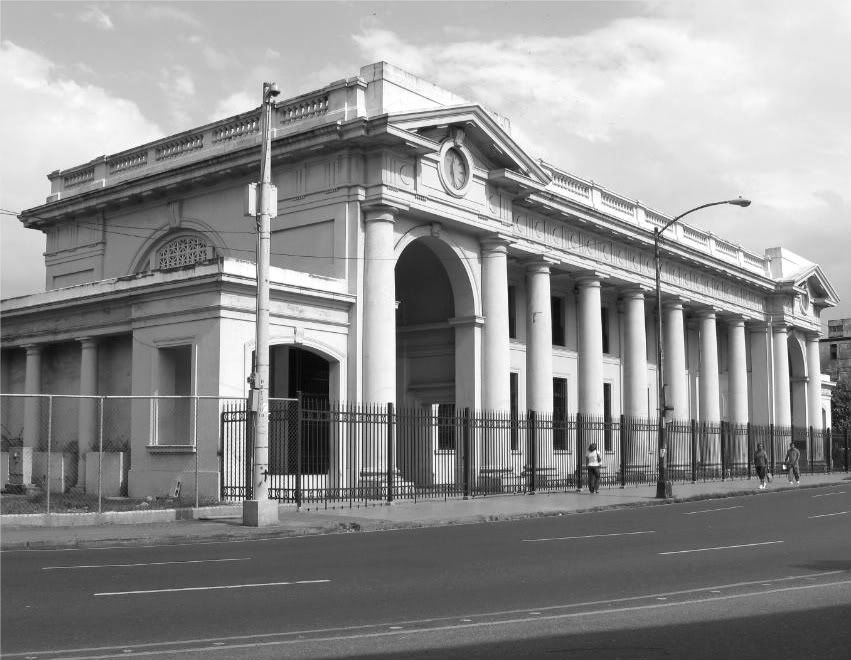 Another picture of the Railroad Station in Black and White which adds richness to the picture because of the position of the sun. (Credit: Omar Upegui R.)