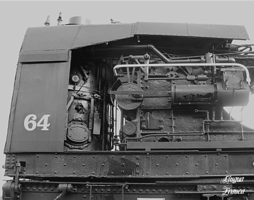 Photograph of the guts of the beast. Notice that the cylinder is beginning to show the passing of time. (Credit: Omar Upegui R.)