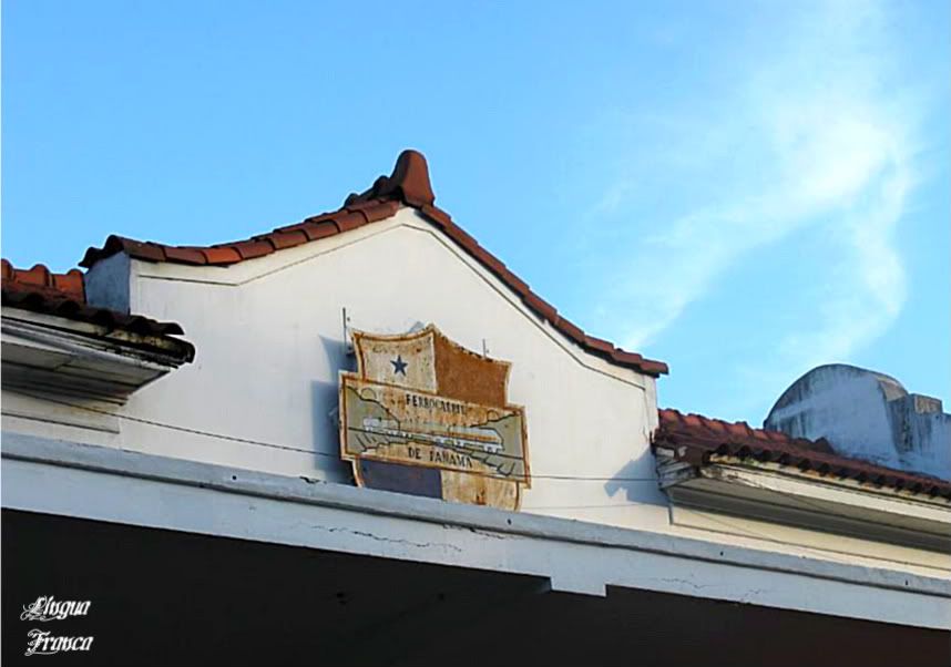 Photograph of the upper section of the Balboa railroad station. The logo is that of Ferrocarril de Panama when the Republic of Panama operated the railway for only a few years. As of 2008 it is jointly owned by the Kansas City Southern Railway and Panama Holdings, LLC. (Credit: Omar Upegui R.)