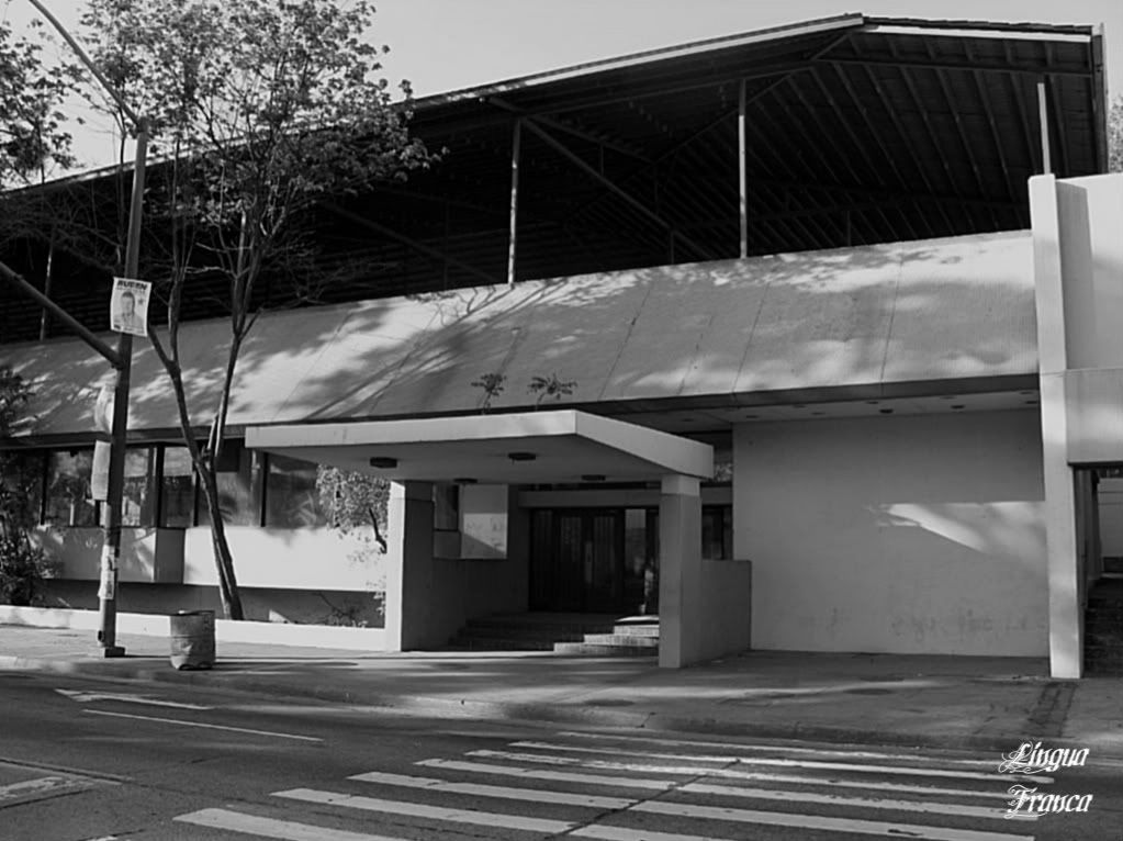 Photograph of the Balboa Clubhouse the way it looked on March 22, 2009. (Credit: Omar Upegui R.)