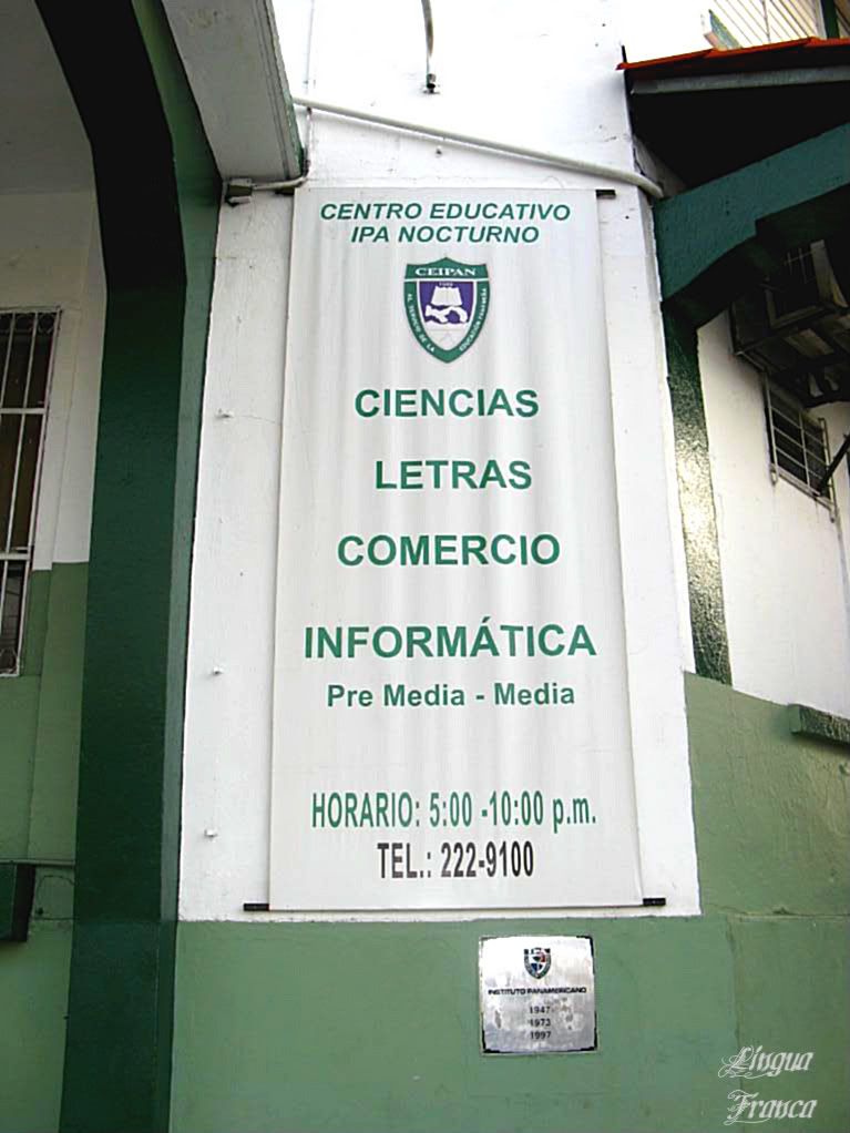 Picture of a large banner at the entrance of IPAs High School Building showing the different degrees at their Night Section (General Science, Letters, Commerce, Computer Science). (Credit: Omar Upegui R.)