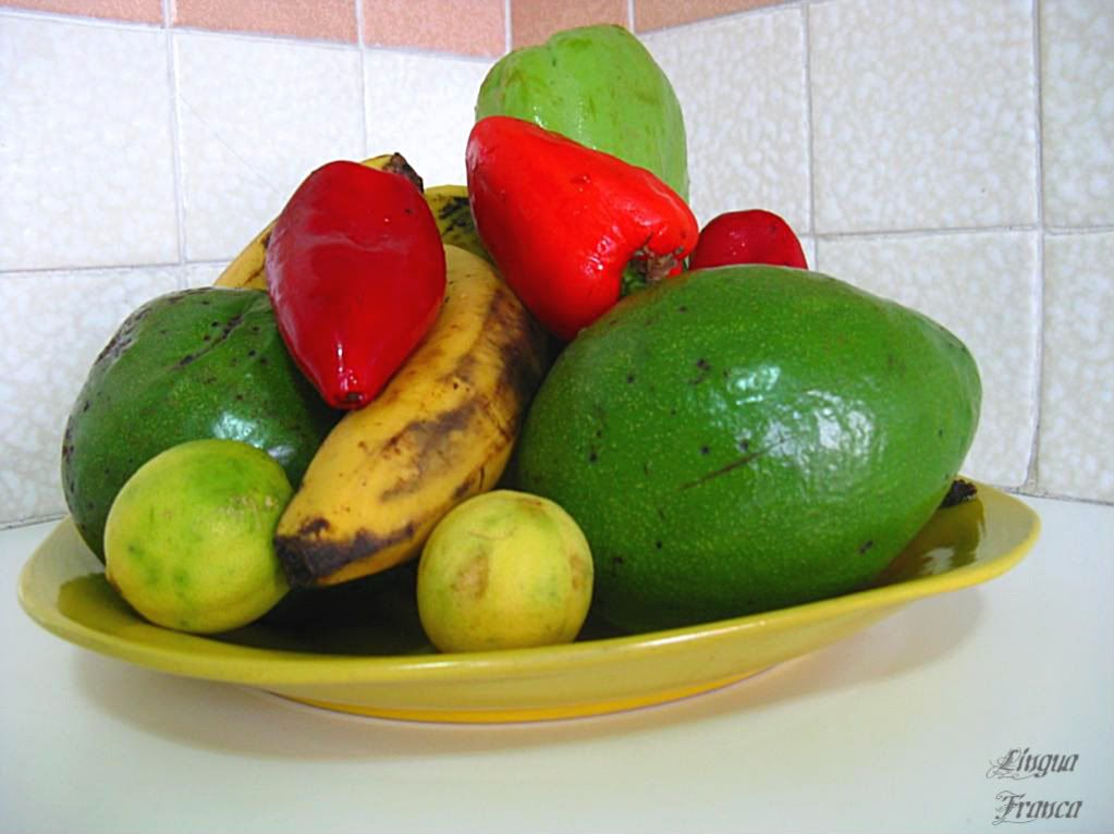 The shapes and the bright colors of the vegetables/fruits is eye-catching. (Credit: Omar Upegui R.)