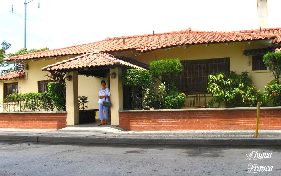 This is a picture of my wife Aura at the entrance of the Marbellla Restaurant in Panama City, Panama. (Credit: Omar Upegui R.)