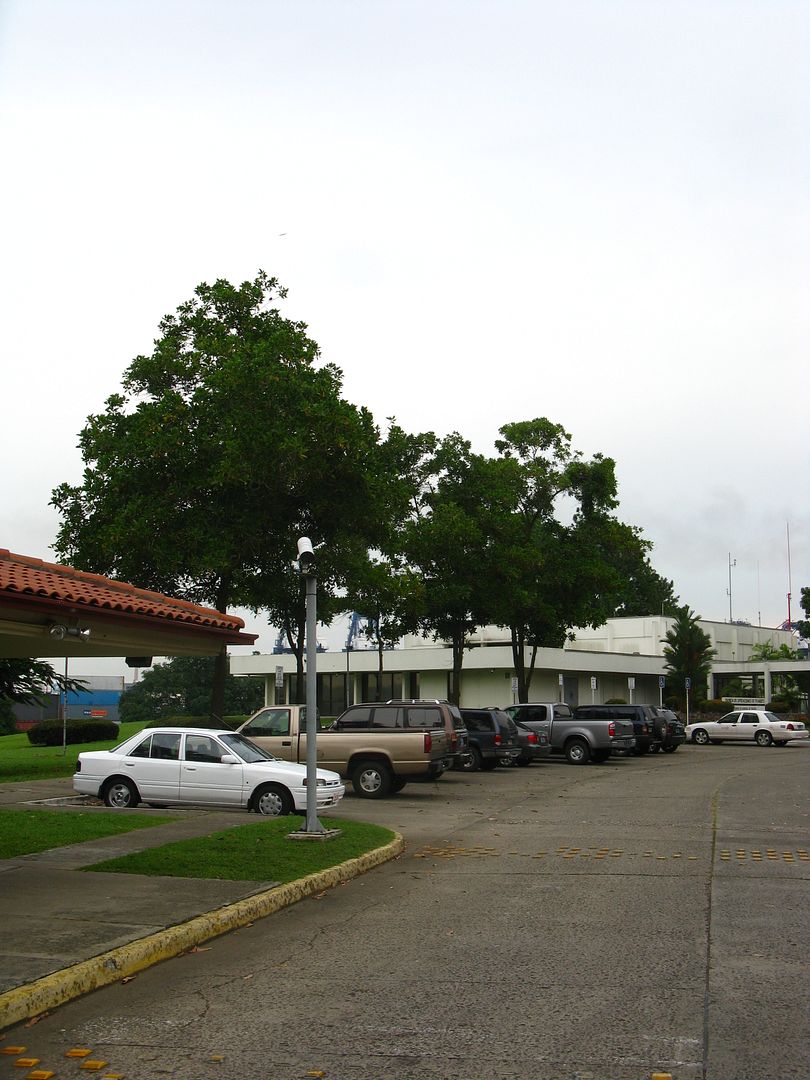 A closer view of the vital Marine Traffic Control Center for the operation of the Panama Canal. (Credit: Omar Upegui R.)