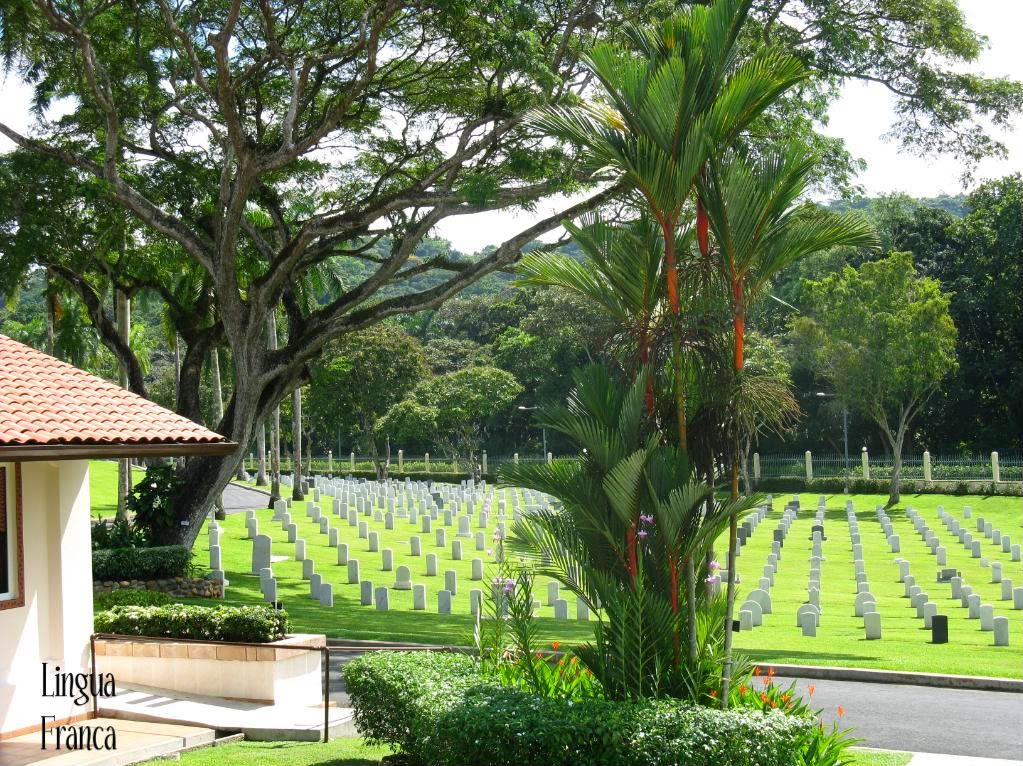 A panoramic view of the Corozal memorial ground showing part of the Visitor Building. (Credit: Omar Upegui R.)