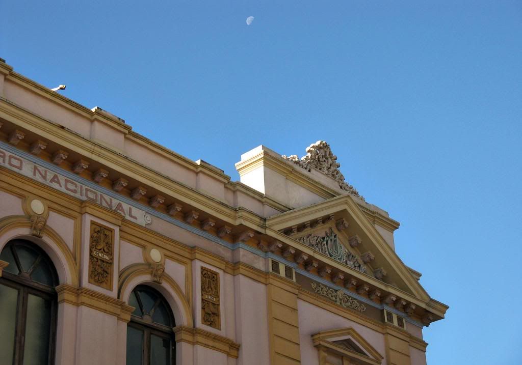 View of the upper part of the structure with beautiful ornamentations. If you look closely, you will see a white moon. (Credit: Omar Upegui R./Michael Moore)
