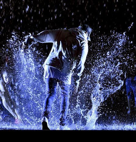 Justin Bieber AMA rain performance