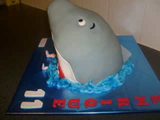 http://i23.photobucket.com/albums/b394/conny4u/voetbaltaartenjaws005.jpg