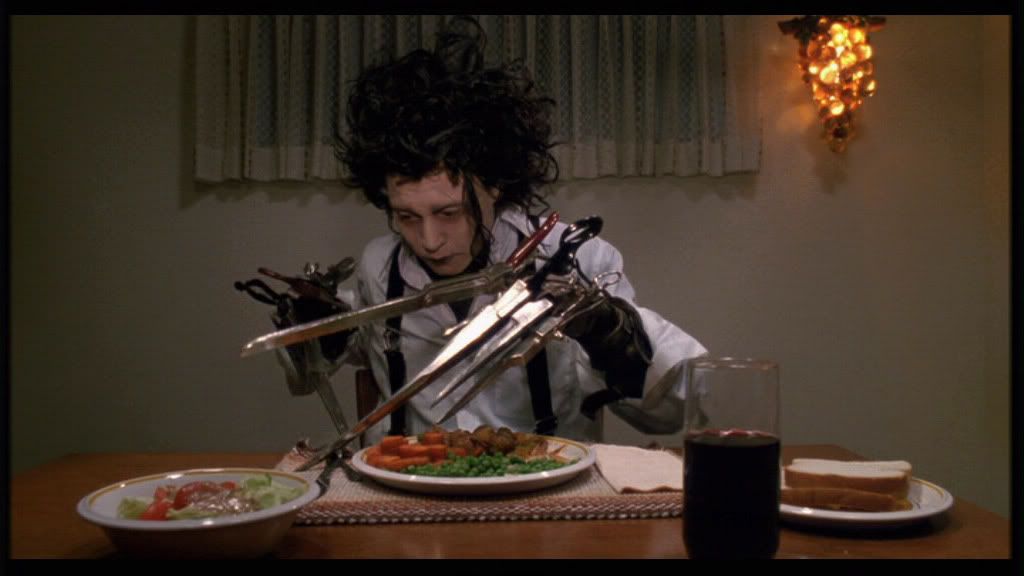 cap-edwardscissorhands016.jpg