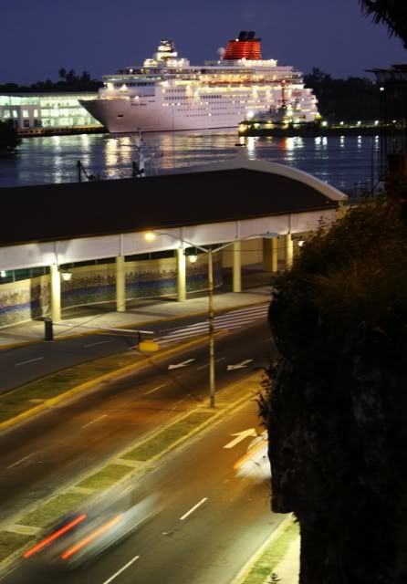 IMAGE: http://i23.photobucket.com/albums/b396/Gusata/IMG_1325.jpg