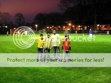 poseren op Cruyff Court