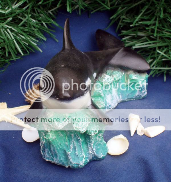 Orca Killer Whale Medium Figurine Statue Retired NEW  