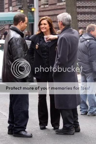 Cast of SVU filming on location - Oh No They Didn't! — LiveJournal