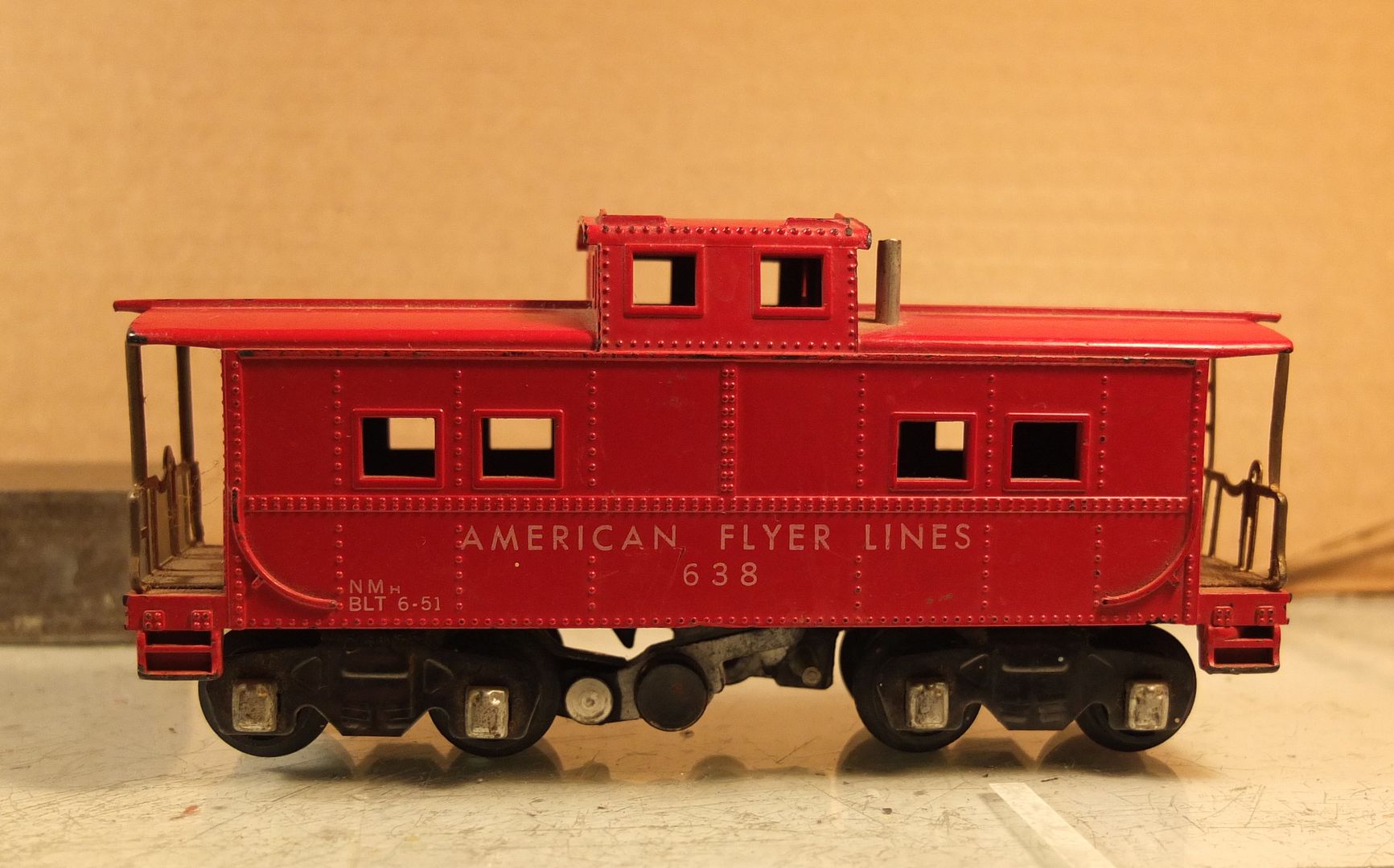 [Image: American%20Flyer%20caboose%20-%201.jpg]